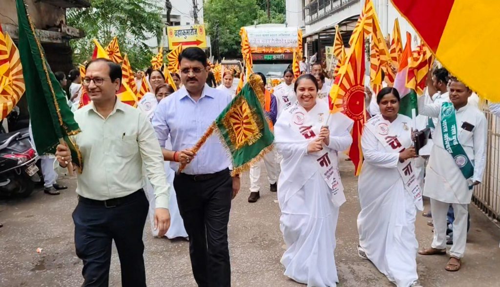 नशा मुक्ति रथ रवाना, कलेक्टर और एसएसपी ने हरी झंडी दिखा कहा- नशे को ना कहें